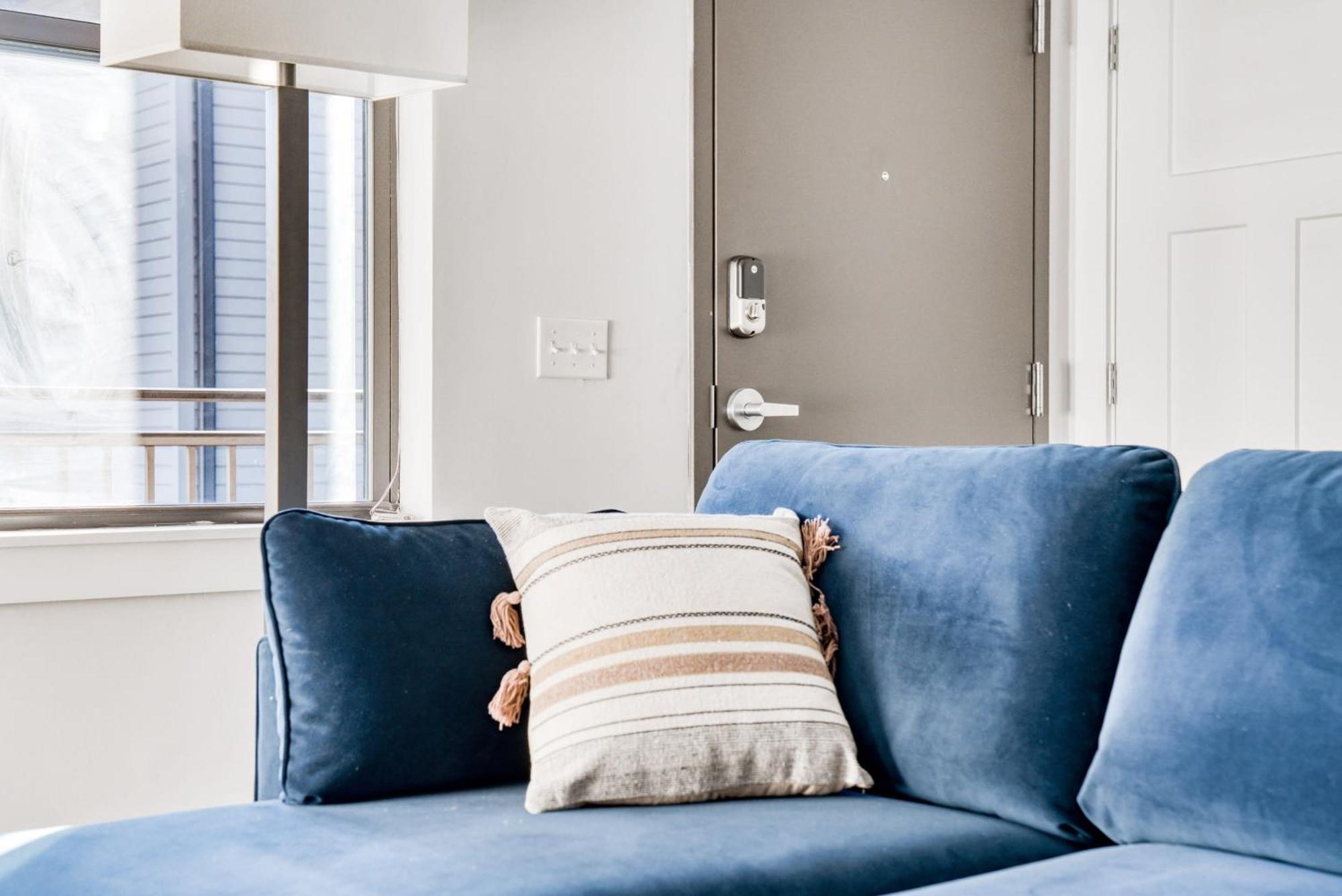 Cozysuites Music Row Bold 1Br W Free Parking Nashville Dış mekan fotoğraf